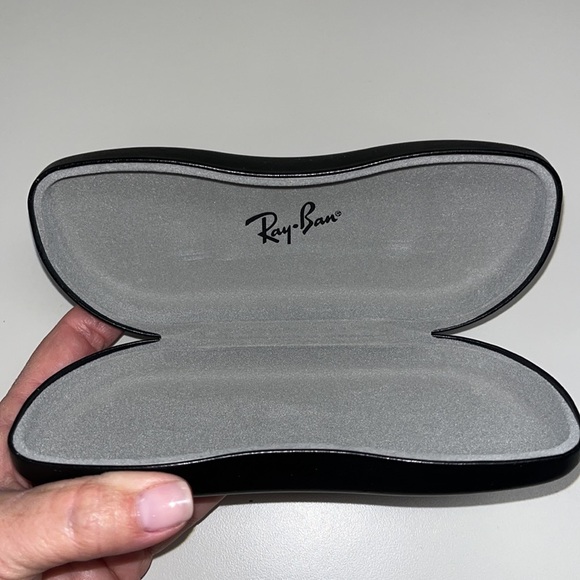Ray Ban eye or Sun wear hard case, medium size - Picture 6 of 6